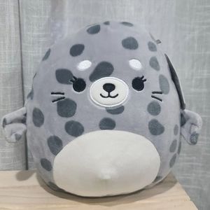 8" NWT Squishmallow Isis The Spotted Seal plush